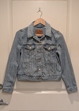 EUC Levi's XS Red Tab Original Trucker Light Wash Denim Jacket